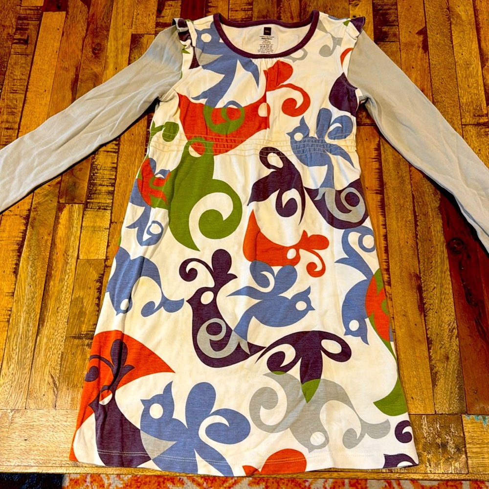 Tea, dress size 8